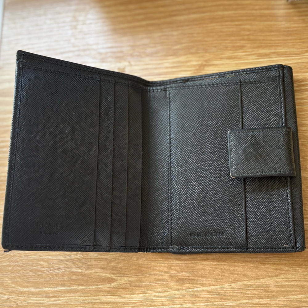 Prada Black Saffiano Leather Bifold Wallet / Card Holder | Good Condition - Picture 5 of 13